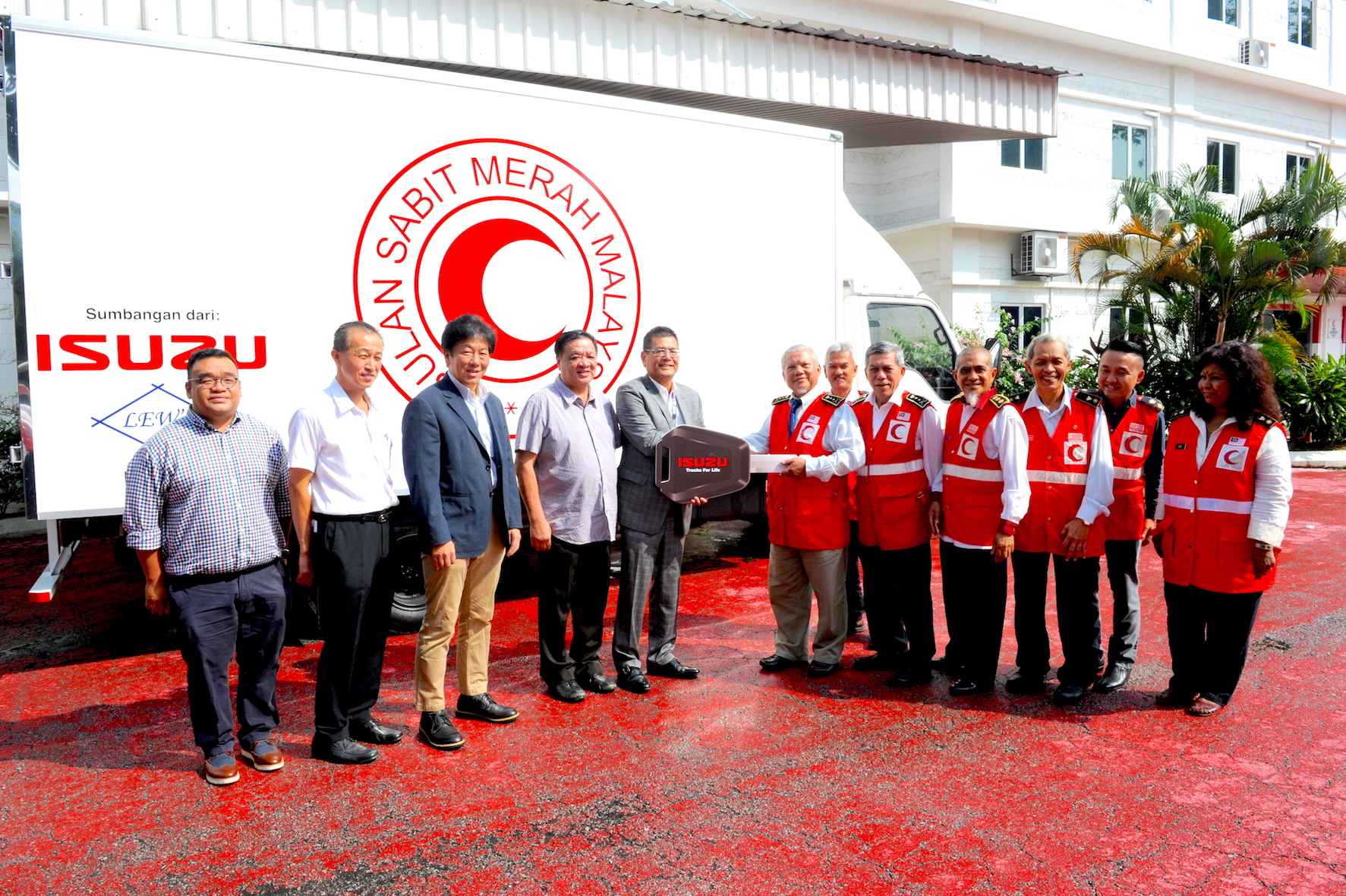 Isuzu Donates Truck Relief