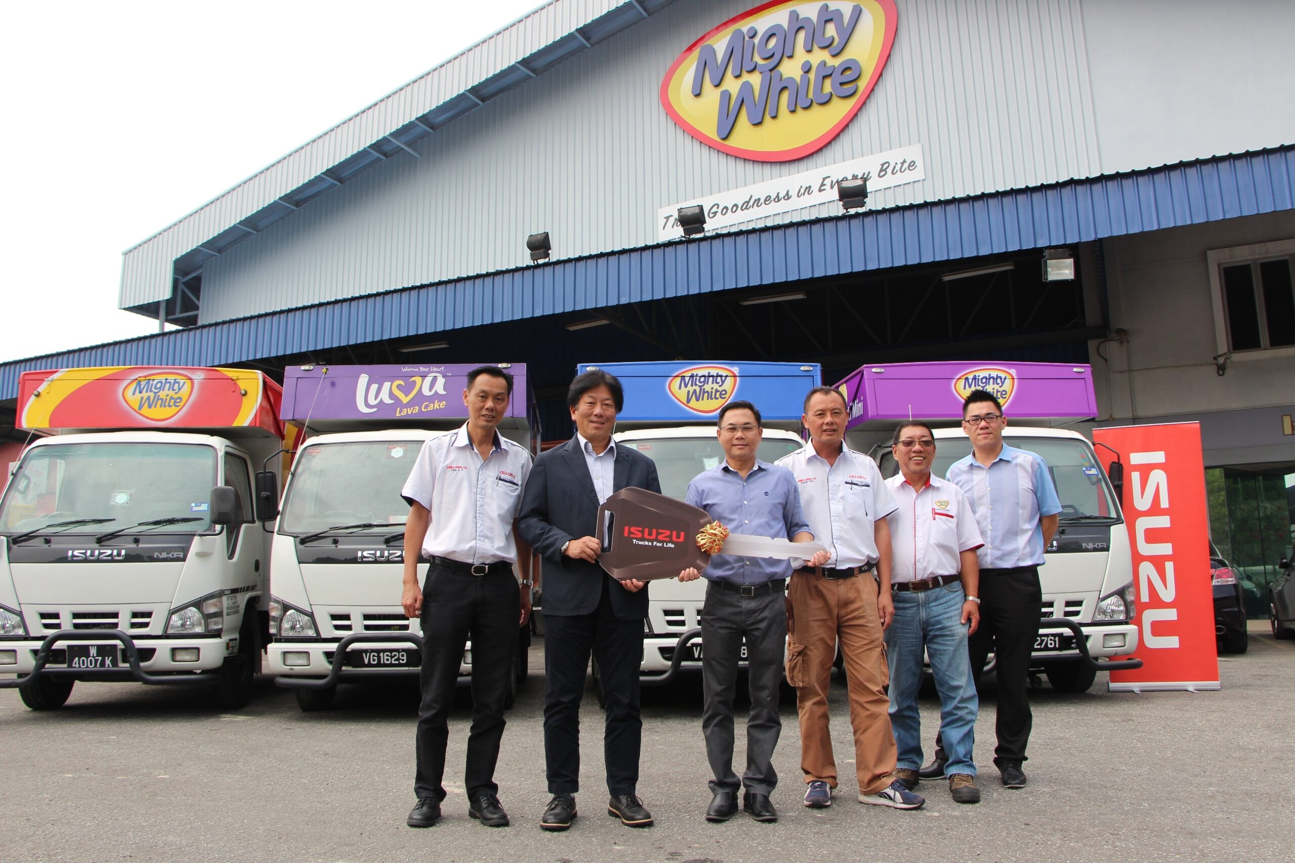 Isuzu’s 100th Delivery Mighty Bakery